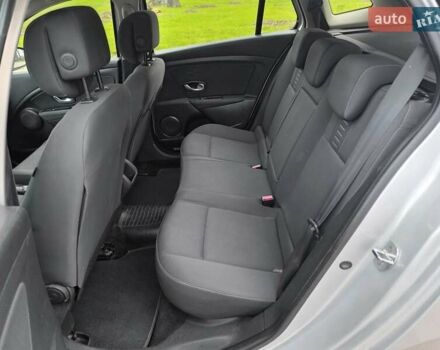 Сірий Рено Меган, об'ємом двигуна 1.46 л та пробігом 325 тис. км за 6700 $, фото 19 на Automoto.ua