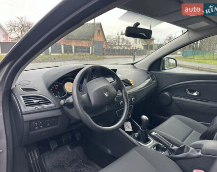 Сірий Рено Меган, об'ємом двигуна 1.6 л та пробігом 176 тис. км за 6450 $, фото 25 на Automoto.ua