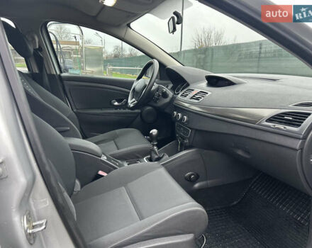 Сірий Рено Меган, об'ємом двигуна 1.6 л та пробігом 172 тис. км за 7450 $, фото 83 на Automoto.ua