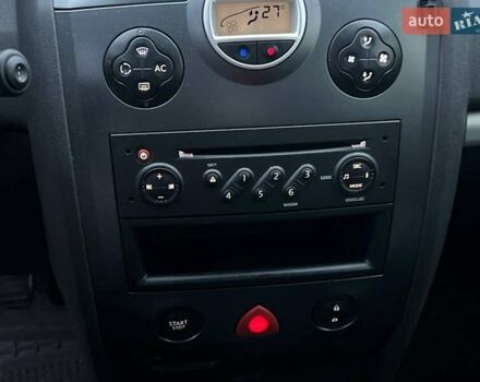 Серый Рено Меган, объемом двигателя 1.6 л и пробегом 263 тыс. км за 5590 $, фото 20 на Automoto.ua