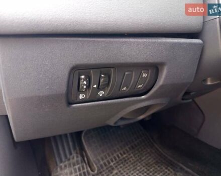 Серый Рено Меган, объемом двигателя 1.6 л и пробегом 198 тыс. км за 5800 $, фото 4 на Automoto.ua