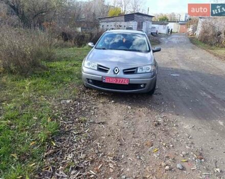 Серый Рено Меган, объемом двигателя 1.6 л и пробегом 190 тыс. км за 5800 $, фото 63 на Automoto.ua