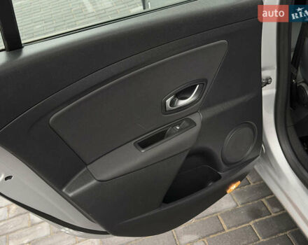 Сірий Рено Меган, об'ємом двигуна 1.6 л та пробігом 196 тис. км за 7850 $, фото 98 на Automoto.ua