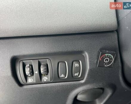 Сірий Рено Меган, об'ємом двигуна 1.6 л та пробігом 263 тис. км за 5290 $, фото 21 на Automoto.ua