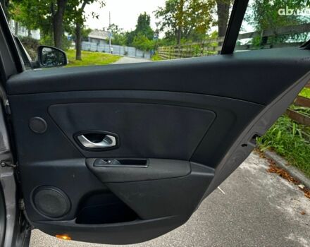 Рено Меган 2009 в Киеве на Automoto.ua Серый Рено Меган, объемом двигателя 1.4 л и пробегом 267 тыс. км за 5990 $, фото 27 на Automoto.ua