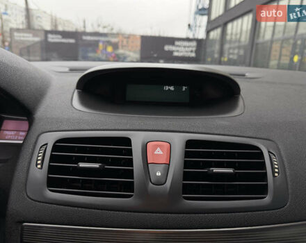 Сірий Рено Меган, об'ємом двигуна 1.6 л та пробігом 196 тис. км за 7850 $, фото 93 на Automoto.ua