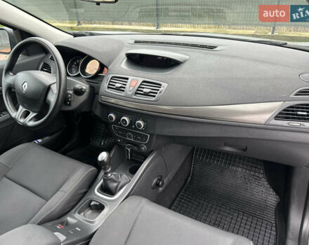 Сірий Рено Меган, об'ємом двигуна 1.6 л та пробігом 172 тис. км за 7450 $, фото 81 на Automoto.ua