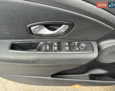 Серый Рено Меган, объемом двигателя 1.6 л и пробегом 231 тыс. км за 7800 $, фото 50 на Automoto.ua