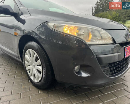 Рено Меган 2009 в Белой Церкве на Automoto.ua Серый Рено Меган, объемом двигателя 1.6 л и пробегом 231 тыс. км за 7900 $, фото 56 на Automoto.ua