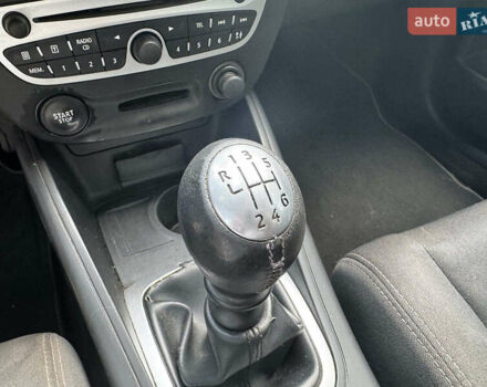 Рено Меган 2009 в Киеве на Automoto.ua Серый Рено Меган, объемом двигателя 1.4 л и пробегом 267 тыс. км за 5990 $, фото 21 на Automoto.ua