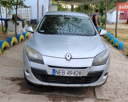 Сірий Рено Меган, об'ємом двигуна 1.46 л та пробігом 300 тис. км за 3700 $, фото 2 на Automoto.ua
