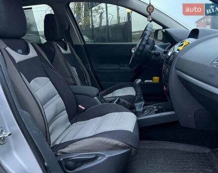 Серый Рено Меган, объемом двигателя 1.6 л и пробегом 263 тыс. км за 5590 $, фото 11 на Automoto.ua