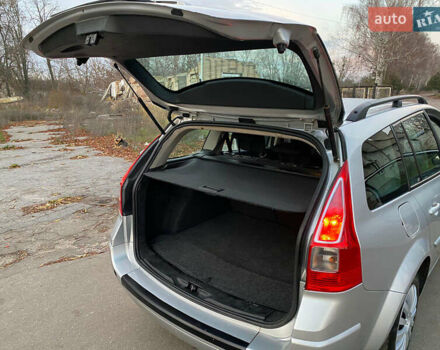 Сірий Рено Меган, об'ємом двигуна 1.6 л та пробігом 260 тис. км за 3600 $, фото 6 на Automoto.ua