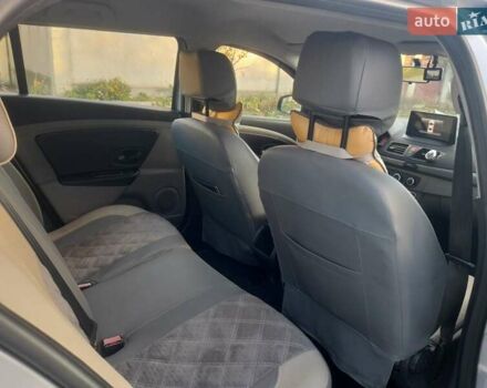 Рено Меган 2009 в Николаеве на Automoto.ua Серый Рено Меган, объемом двигателя 1.46 л и пробегом 264 тыс. км за 6400 $, фото 8 на Automoto.ua