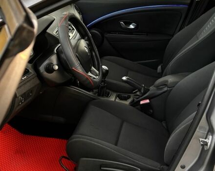 Серый Рено Меган, объемом двигателя 1.5 л и пробегом 275 тыс. км за 5350 $, фото 14 на Automoto.ua