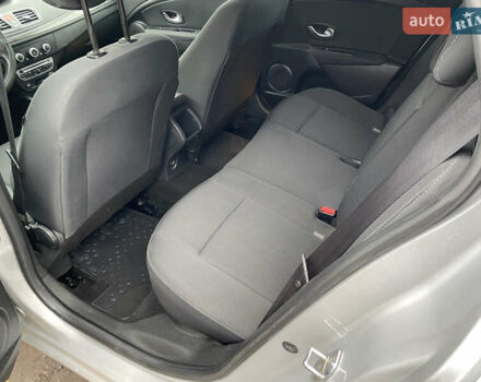 Серый Рено Меган, объемом двигателя 1.6 л и пробегом 206 тыс. км за 6850 $, фото 26 на Automoto.ua