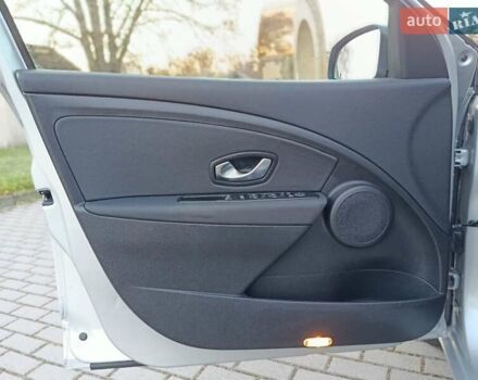 Серый Рено Меган, объемом двигателя 1.6 л и пробегом 195 тыс. км за 6800 $, фото 21 на Automoto.ua