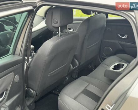 Сірий Рено Меган, об'ємом двигуна 1.4 л та пробігом 266 тис. км за 5200 $, фото 10 на Automoto.ua