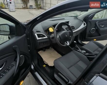 Серый Рено Меган, объемом двигателя 1.6 л и пробегом 115 тыс. км за 7050 $, фото 12 на Automoto.ua