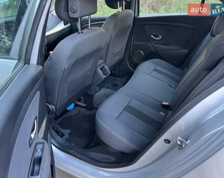 Рено Меган 2009 в Черкассах на Automoto.ua Серый Рено Меган, объемом двигателя 1.46 л и пробегом 283 тыс. км за 7700 $, фото 9 на Automoto.ua