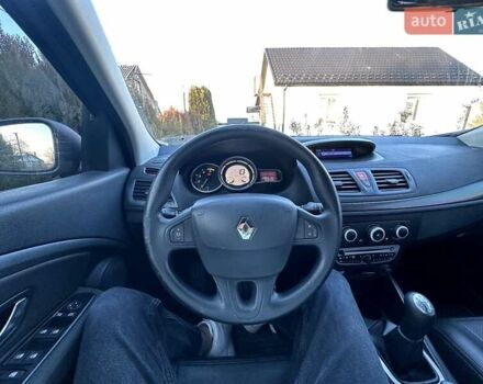 Сірий Рено Меган, об'ємом двигуна 1.46 л та пробігом 220 тис. км за 7190 $, фото 17 на Automoto.ua