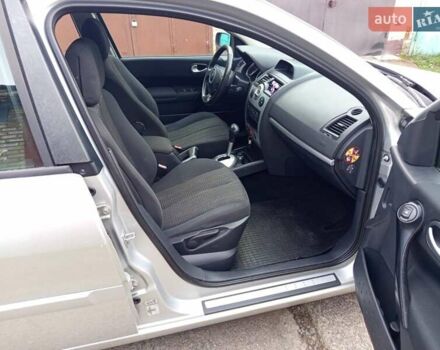 Серый Рено Меган, объемом двигателя 1.6 л и пробегом 198 тыс. км за 5800 $, фото 20 на Automoto.ua