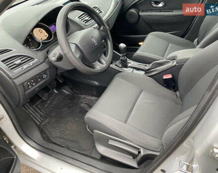 Серый Рено Меган, объемом двигателя 1.6 л и пробегом 206 тыс. км за 6850 $, фото 28 на Automoto.ua