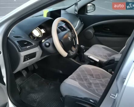 Сірий Рено Меган, об'ємом двигуна 1.46 л та пробігом 246 тис. км за 6500 $, фото 10 на Automoto.ua