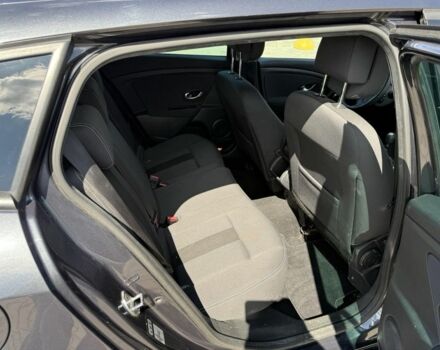 Серый Рено Меган, объемом двигателя 0 л и пробегом 143 тыс. км за 3999 $, фото 17 на Automoto.ua