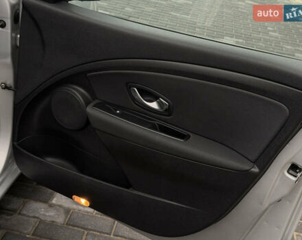 Сірий Рено Меган, об'ємом двигуна 1.6 л та пробігом 196 тис. км за 7850 $, фото 105 на Automoto.ua