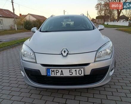 Серый Рено Меган, объемом двигателя 1.6 л и пробегом 195 тыс. км за 6800 $, фото 1 на Automoto.ua