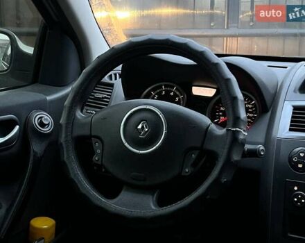 Серый Рено Меган, объемом двигателя 1.6 л и пробегом 263 тыс. км за 5590 $, фото 13 на Automoto.ua