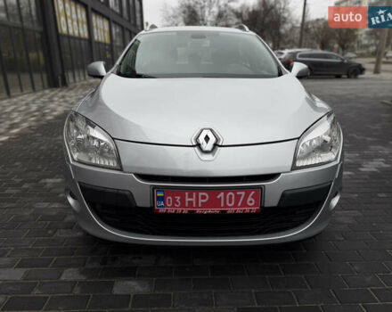 Сірий Рено Меган, об'ємом двигуна 1.6 л та пробігом 196 тис. км за 7850 $, фото 2 на Automoto.ua