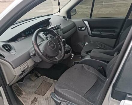 Серый Рено Меган, объемом двигателя 1.6 л и пробегом 230 тыс. км за 6000 $, фото 2 на Automoto.ua