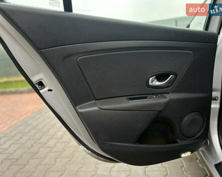 Сірий Рено Меган, об'ємом двигуна 1.6 л та пробігом 172 тис. км за 7450 $, фото 86 на Automoto.ua