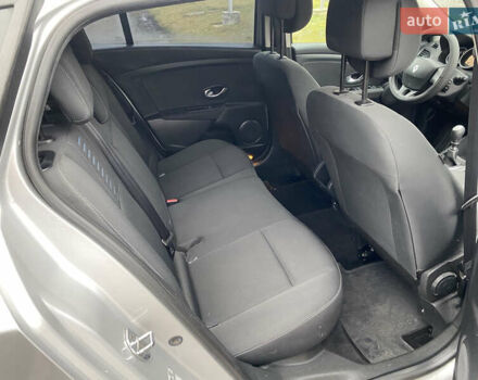 Серый Рено Меган, объемом двигателя 1.6 л и пробегом 206 тыс. км за 6850 $, фото 22 на Automoto.ua