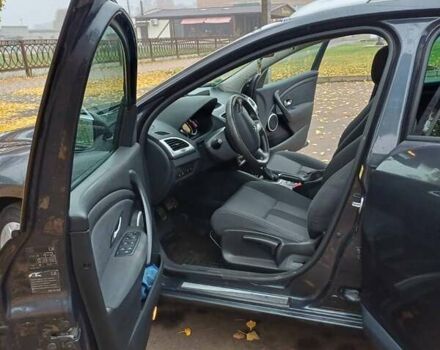 Серый Рено Меган, объемом двигателя 1.46 л и пробегом 230 тыс. км за 7500 $, фото 16 на Automoto.ua