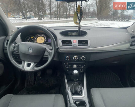 Серый Рено Меган, объемом двигателя 1.46 л и пробегом 287 тыс. км за 7100 $, фото 4 на Automoto.ua
