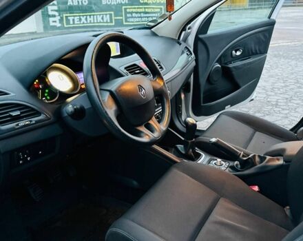 Сірий Рено Меган, об'ємом двигуна 1.5 л та пробігом 345 тис. км за 5999 $, фото 12 на Automoto.ua