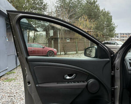 Сірий Рено Меган, об'ємом двигуна 1.6 л та пробігом 227 тис. км за 7300 $, фото 15 на Automoto.ua