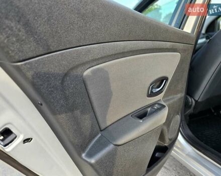 Серый Рено Меган, объемом двигателя 1.6 л и пробегом 195 тыс. км за 7850 $, фото 65 на Automoto.ua