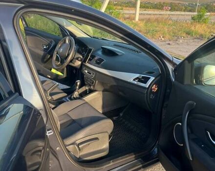 Сірий Рено Меган, об'ємом двигуна 1.46 л та пробігом 220 тис. км за 7800 $, фото 22 на Automoto.ua