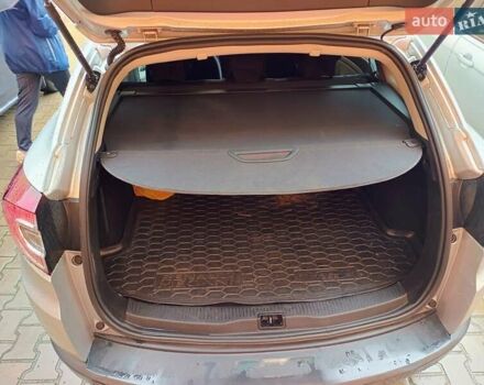 Серый Рено Меган, объемом двигателя 1.6 л и пробегом 200 тыс. км за 5600 $, фото 3 на Automoto.ua