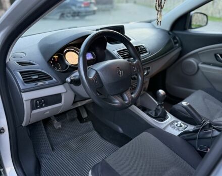 Серый Рено Меган, объемом двигателя 1.5 л и пробегом 310 тыс. км за 6500 $, фото 4 на Automoto.ua