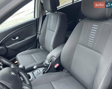 Серый Рено Меган, объемом двигателя 1.6 л и пробегом 225 тыс. км за 7700 $, фото 16 на Automoto.ua