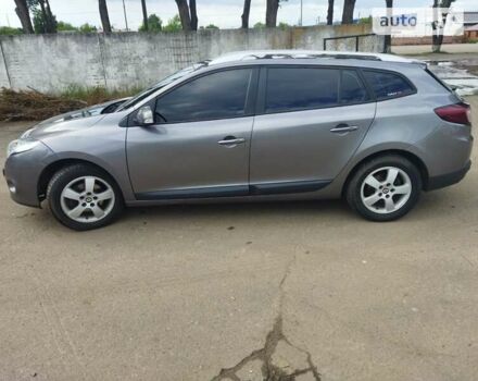 Рено Меган 2010 в Конотопе на Automoto.ua Серый Рено Меган, объемом двигателя 1.46 л и пробегом 265 тыс. км за 7250 $, фото 4 на Automoto.ua