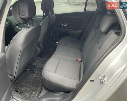 Рено Меган 2010 в Василькове на Automoto.ua Серый Рено Меган, объемом двигателя 1.46 л и пробегом 322 тыс. км за 6000 $, фото 17 на Automoto.ua