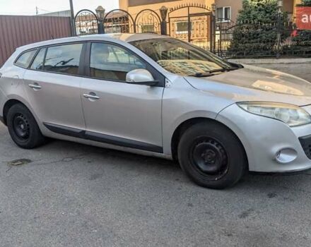 Рено Меган 2010 в Днепре (Днепропетровске) на Automoto.ua Серый Рено Меган, объемом двигателя 1.46 л и пробегом 274 тыс. км за 4999 $, фото 1 на Automoto.ua