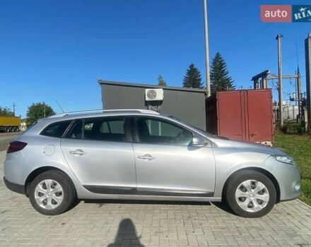 Рено Меган 2010 в Луцке на Automoto.ua Серый Рено Меган, объемом двигателя 1.46 л и пробегом 254 тыс. км за 7000 $, фото 3 на Automoto.ua