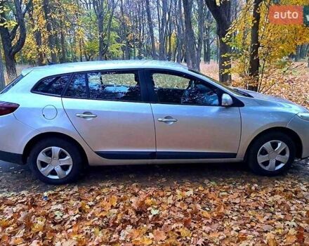 Серый Рено Меган, объемом двигателя 1.5 л и пробегом 200 тыс. км за 6999 $, фото 3 на Automoto.ua